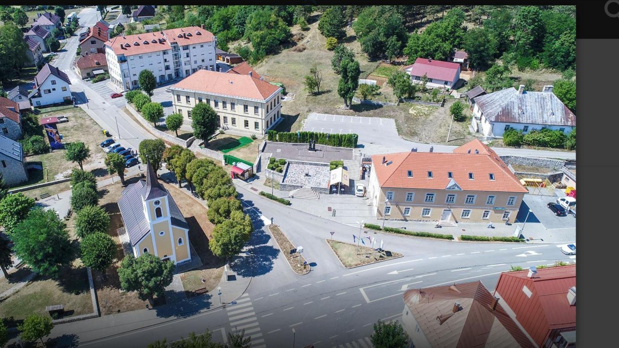 Perusic Apartmani Albatros מראה חיצוני תמונה